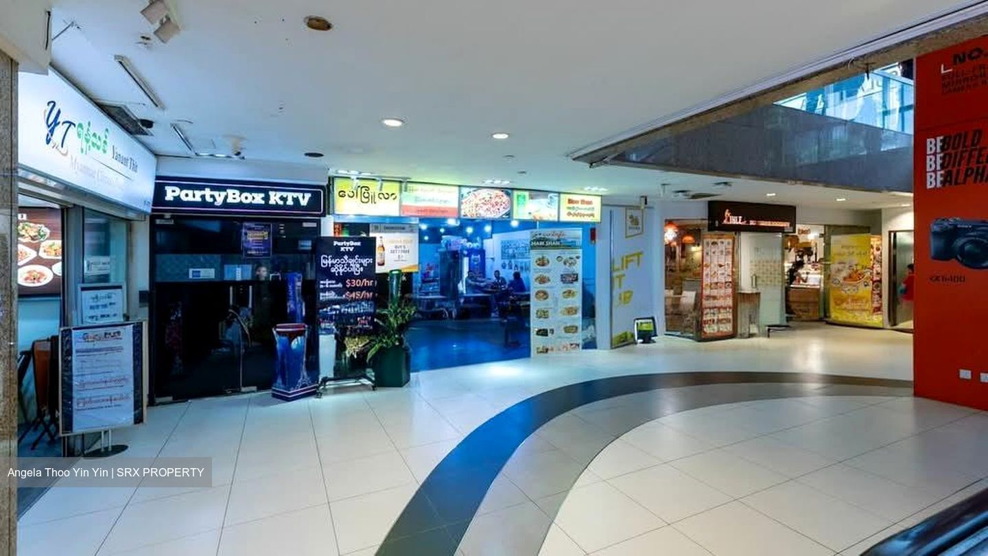 Peninsula Plaza (D6), Retail #589637781